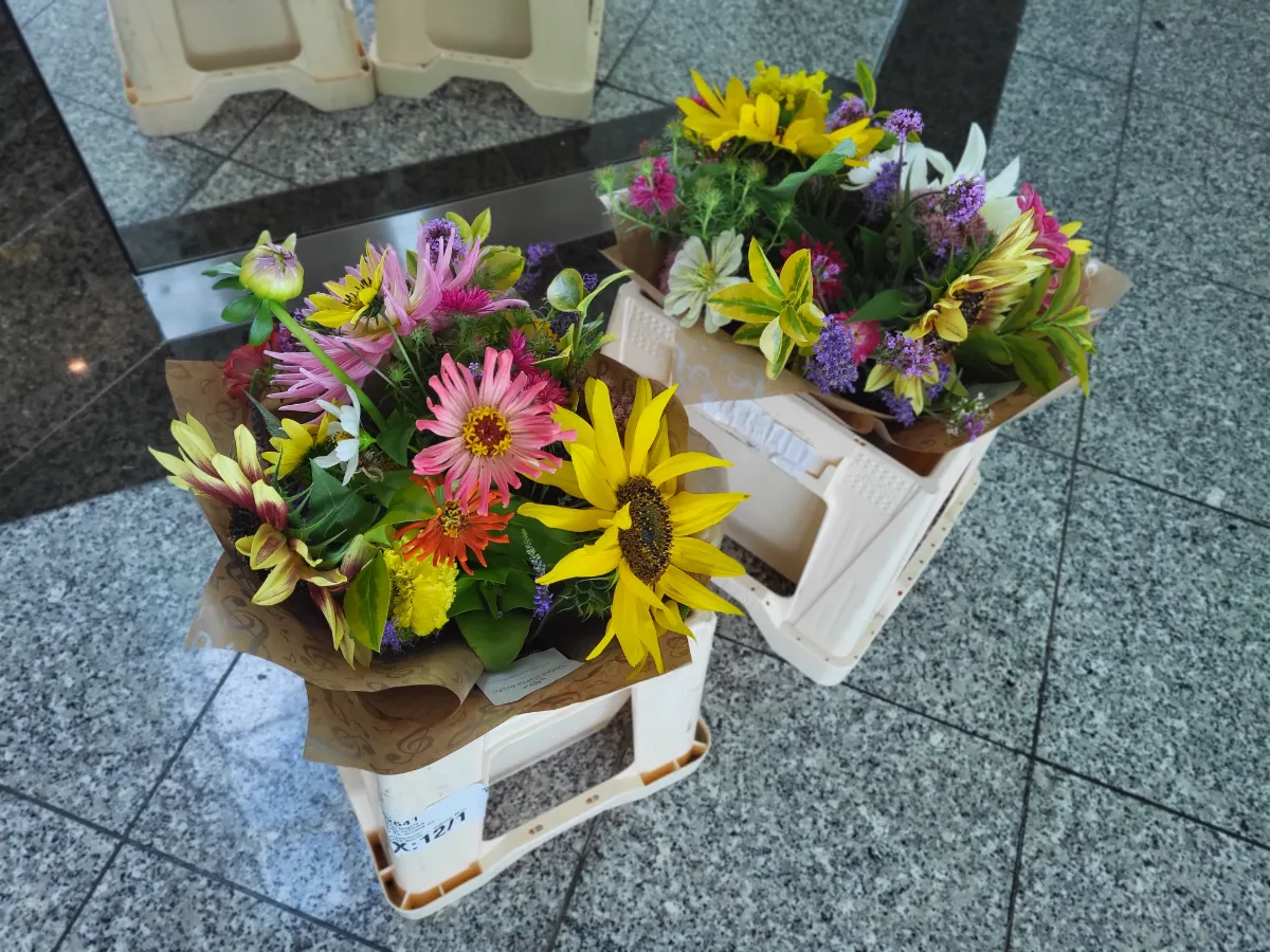 Květinový rozvoz do firmy Květinový rozvoz do firmy