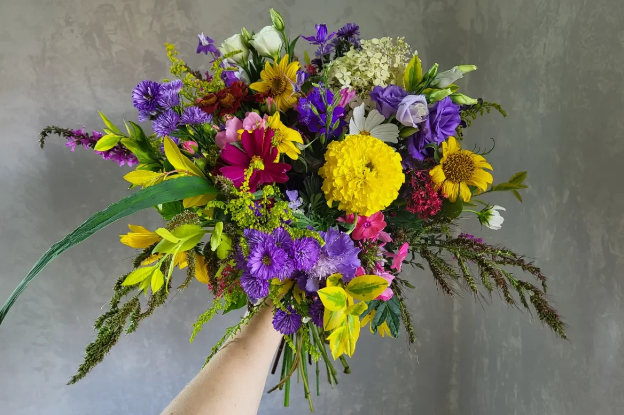 Řezaná kytice fialovožlutá Řezaná kytice fialovožlutá