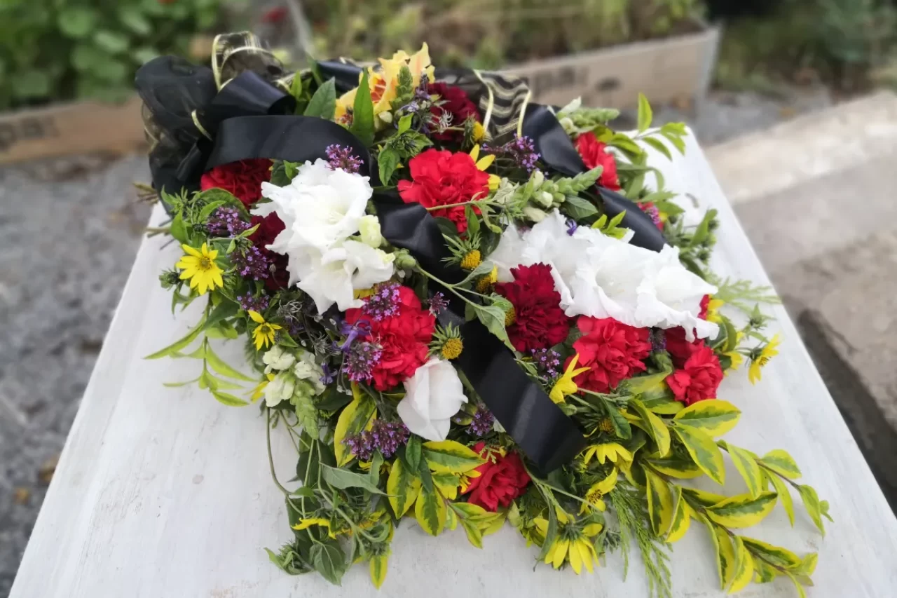 Smuteční kytice na zakázku Smuteční kytice na zakázku